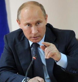 Путин привязал зарплату главы ПФР к выплатам его подчиненным