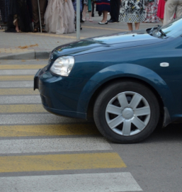 Правительство увеличивает штраф за отказ водителей уступить дорогу пешеходам