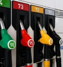 Власти собираются выравнивать стоимость топлива