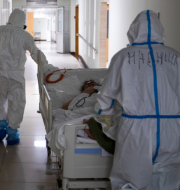 В РФ суточный прирост заболеваемости коронавирусом минимальный за 7 месяцев