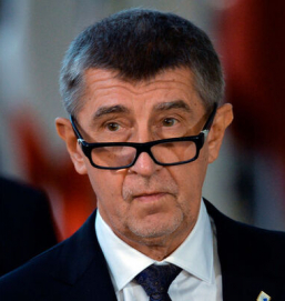 Чешский кабмин ушел в отставку
